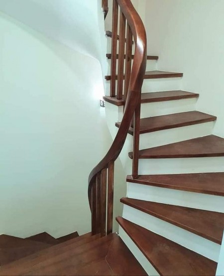 Bán NHÀ ĐẸP LÔ GÓC 3 MẶT THOÁNG NỘI THẤT ĐẸP CÁCH PHỐ 20M Đội Cấn-Ba Đình 5 tầng mặt tiền 4m giá hơn 7 Tỷ