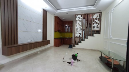 Bán nhà phố Minh Khai, Nhà mới ở ngay, khu văn minh ở thích 30m2 x 5 Tầng x MT 4.2m giá 3.35 tỷ