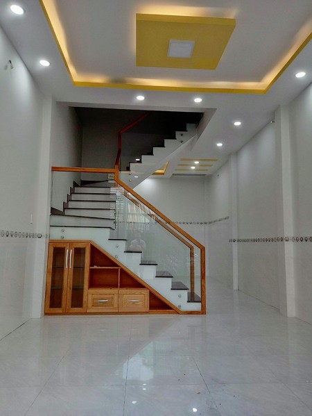 Nhà đẹp rộng rãi, Phạm Văn Bạch, P.15, Tân Bình. 4,6 tỷ