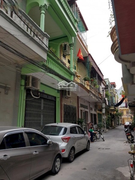 Cần bán gấp nhà Cầu Giấy, diện tích 30m, giá cả thương lượng