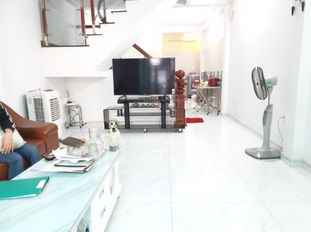 Bán nhà HXH Đường Âu Cơ, 40m2, 4x10, giá chỉ 3 tỷ 900, nở hậu tài lộc