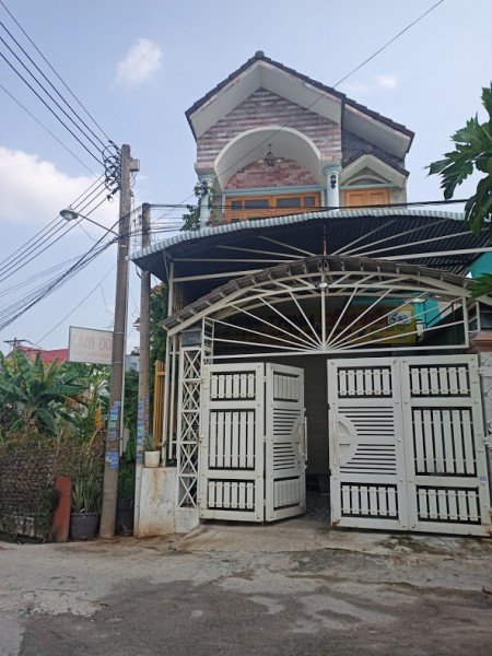 Nhà 1 trệt 1 gần công ty Pouchen,KDC Bửu Hòa, hẻm thông, đường 2 xe hơi tránh nhau