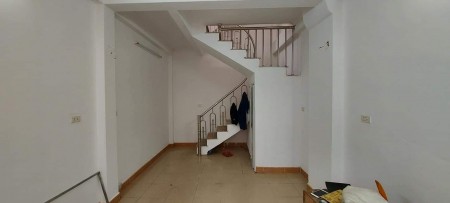 Nhà Trương Định 25mx5T xây chắc chắn, giá 1.72 tỷ lh 0916010180