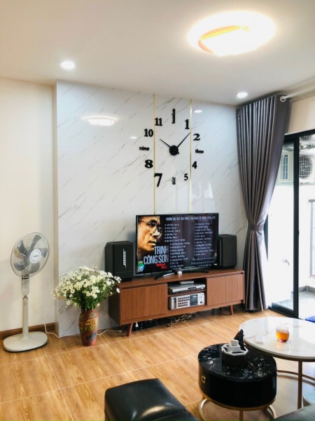 Cần bán căn hộ 3PN tại chung cư Samsora Premier - 105 Chu Văn An, Hà Đông, DT 79m2 Giá 2.6 tỷ LH 0902151062