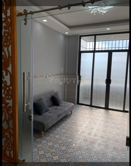 Bán chung cư Phan Văn Trị Quận 5. Có thang máy 2PN giá 2,6 tỷ