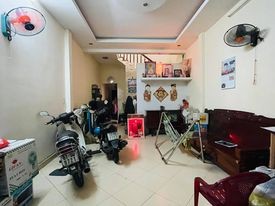 Cần bán gấp nhà mặt tiền hẻm nhựa 8m Thoại Ngọc Hầu Tân Phú 65 m2 chỉ 5.8 tỷ.