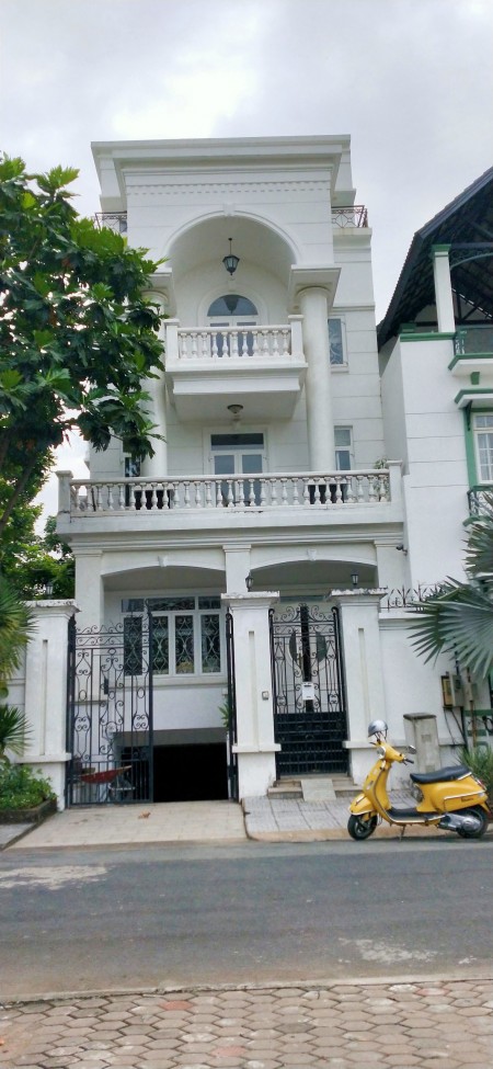 CHO THUÊ VILLA 10X20M HẦM TRỆT 2 LẦU SÂN THƯỢNG 4PN FULL NT THẢO ĐIỀN QUẬN 2