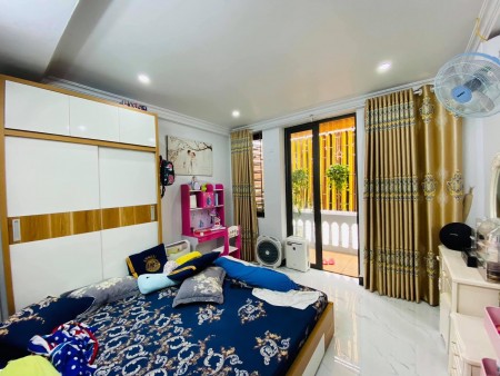 Gần Hồ Đền Lừ, nhà Hoàng Mai, 3 mặt thoáng, ngõ to, an cư đẳng cấp.