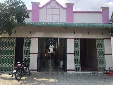 Cần Bán 2 dãy nhà trọ 16 + 2 kiot tại kcn mỹ phước 3, dân đông.