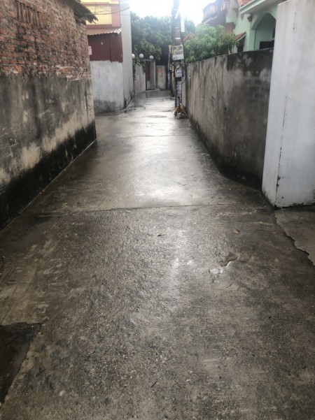 Chính chủ cần tiền nên bán nhanh 60m2 đất Thôn Ngọc Lạc Đạo Văn Lâm: lh 0835459289