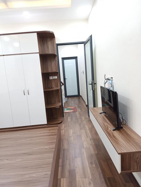 Bán nhà, 64m2, 5t, 5,2 tỷ, thoáng mát, ngõ oto