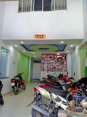 Đầu tư 11 tỷ có căn nhà 2 mặt tiền hẻm xe hơi 94m2, ngay Kênh Tân Hóa đang cho thuê 40tr/tháng