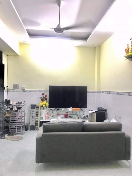 Bán Gấp Nhà Đường Lý Thái Tổ Q.10, 32m2 Hẻm Thông, Giá Rẻ