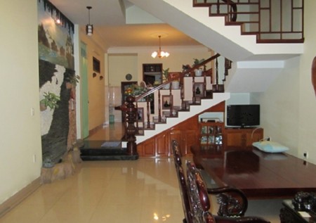 Bán gấp nhà Giáp Bát, P.lô, tặng nội thất, DT 48m, 4 Tầng, chỉ 3.1 tỷ.