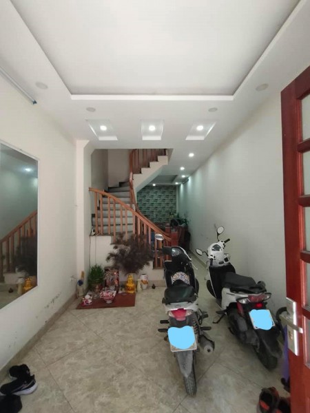 HOÀNG LIỆT Ô TÔ ĐỖ CỬA, KINH DOANH NHỎ 4 TẦNG, 34M2 GIÁ 3.2 TỶ