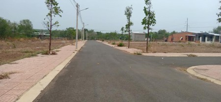 Bán gấp duy nhất lô đất ngay chợ kinh doanh mua bán đông đúc dt 133,6m2