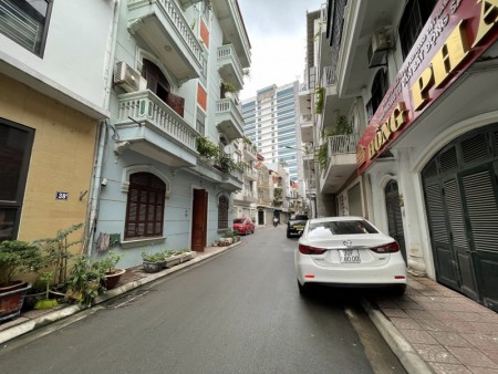 Bán nhà 4 tầng 1 tum tại Tư Đình, ô tô vào tận nơi, khổ vuông như tờ A4.