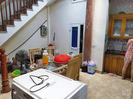 Lô góc, ngõ nông, đầy đủ công năng, cho thuê phòng giá trị cao