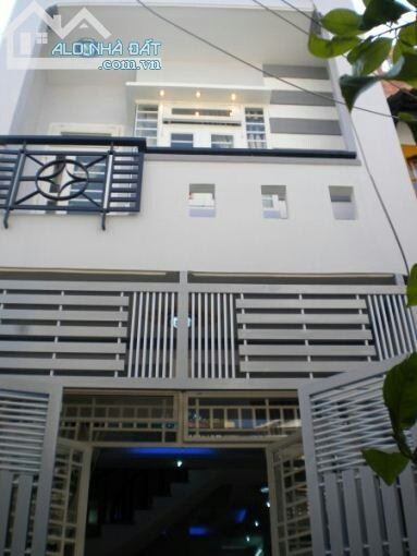 Nhà mới 31m2* 4T* 3PN* 1,65 tỷ cách mặt phố Xốm 30m, ngõ thông