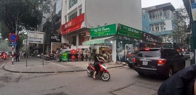 Bán nhà lô góc phố Huỳnh Thúc Kháng, 123m2, 4T, 20m MT ,37.5 Tỷ, LH 0839844444