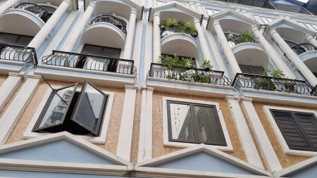 Bán nhà Phố Vũ Tông Phan – Thanh Xuân ô tô đỗ cửa.
