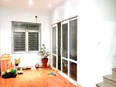 Bán nhà Âu Cơ, Ôtô 7 chỗ đỗ cổng, Ngõ thông tứ tung, 64m2, 4 tầng MT6.2m giá chỉ 4.6Tỷ