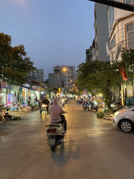 BÁN NHÀ MẶT PHỐ, LÔ GÓC , 3 MẶT THOÁNG, Ô TÔ TRÁNH , KINH DOANH SẦM UẤT NGÀY ĐÊM