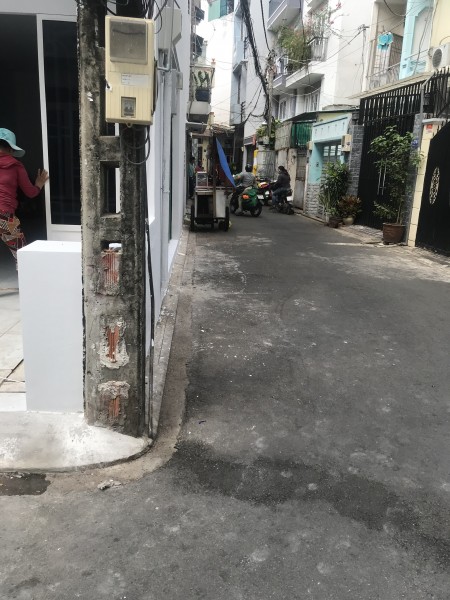 Cho thuê nhà nguyên căn quận Tân Bình hẻm xe hơi gần chợ