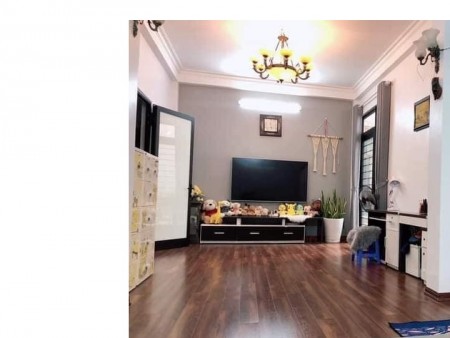 Nhà vừa hoàn thiện Quận Cầu Giấy, thiết kế hiện đại, DTSD 170m2 nhỉnh 5 tỷ.