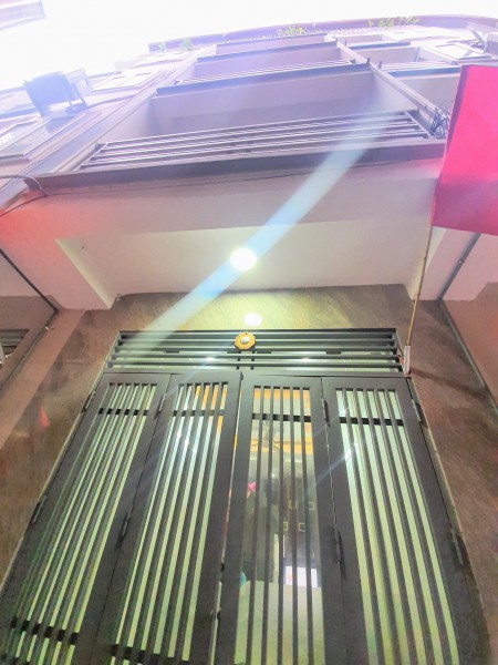 Bán nhà ngõ 419 Lĩnh Lam 32m2 5 tâng ngõ oto đỗ cửa