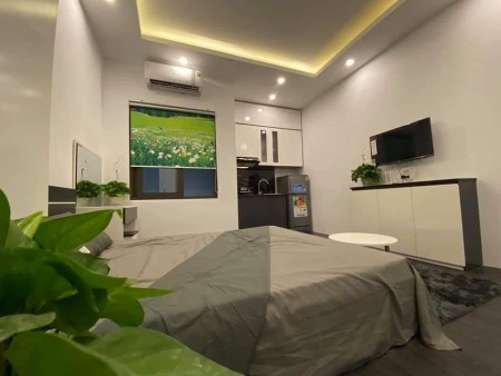 Dòng tiền 50tr 1 tháng, nhà ngay đường láng, 60m, 5 tầng, ô tô vào nhà, giá nhỉnh 8 tỷ.