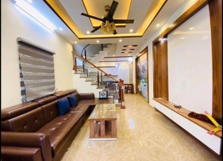 BÁN NHÀ 6 TẦNG, 50M2, Ô TÔ ĐỖ CỬA LĨNH NAM. GIÁ 4,6 TỶ ( CÓ TL )