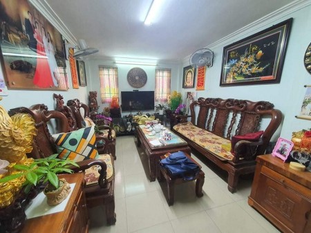 Chính Chủ Bán Nhà 4 tầng, Phố Xốm, Hà Đông, Cách Phố 20m, DT 32m2. Chỉ 2 Tỷ.