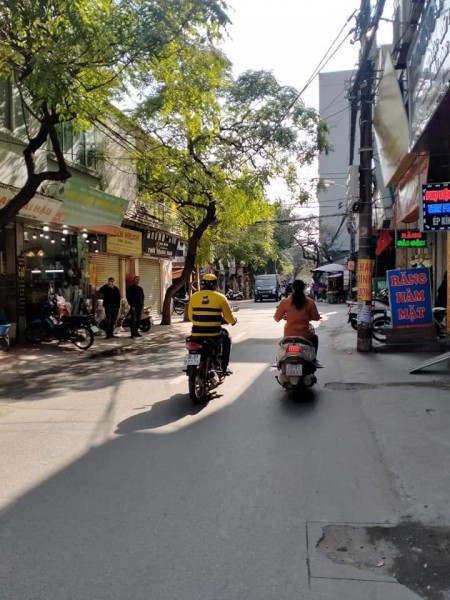 Mặt phố Trần Cung, 80m, mặt tiền 5m, chỉ 12 tỷ, siêu hiếm, không quy hoạch.