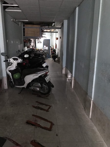 Phòng CMT8, Q3 có ban công cho thuê (ở được 2-3 bạn)