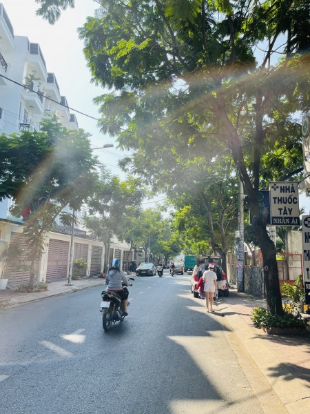 Nhà Liền Kề Trên Đất Kèm Sổ Hồng MT Kinh Doanh Nội Khu Khép Kín, Vay ngay 70%