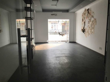 Nhà cho thuê nguyên căn MT đường Hoa Lan Phường 2 Phú Nhuận trệt 3 lầu sàn trống suốt
