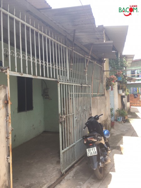 BÁN NHÀ SHR THỔ CƯ NGAY CHỢ P. LONG BÌNH TÂN