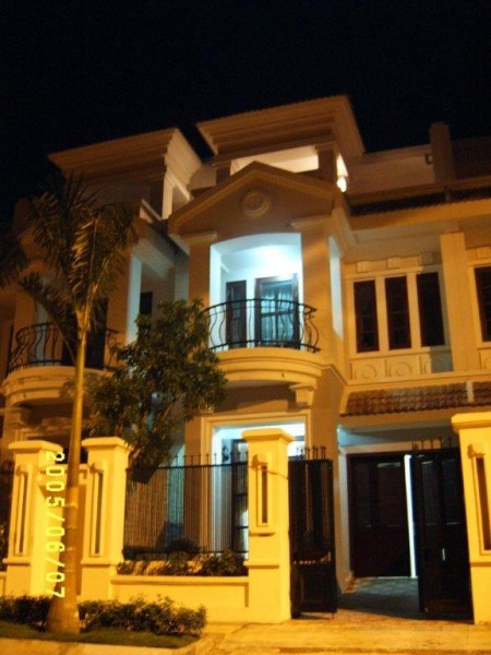Cần bán siêu biệt thự ciputra khu C kiến trúc Lào 127m2 giá là 22,7 tỷ bao phí, nội thất víp pro
