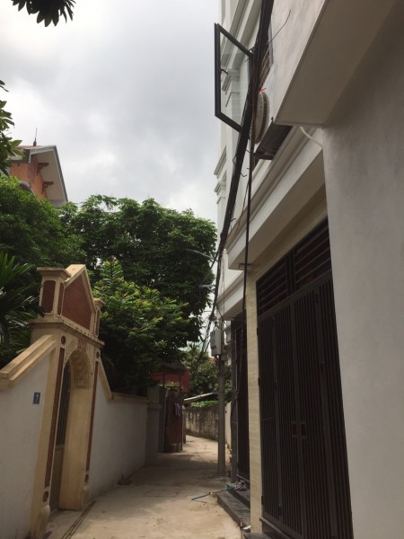 Bán nhà đẹp 4 tầng giá rẻ bất ngờ, Vân Canh, DT 36m2, giá 1,7 tỷ, ngõ oto LH 0945356832
