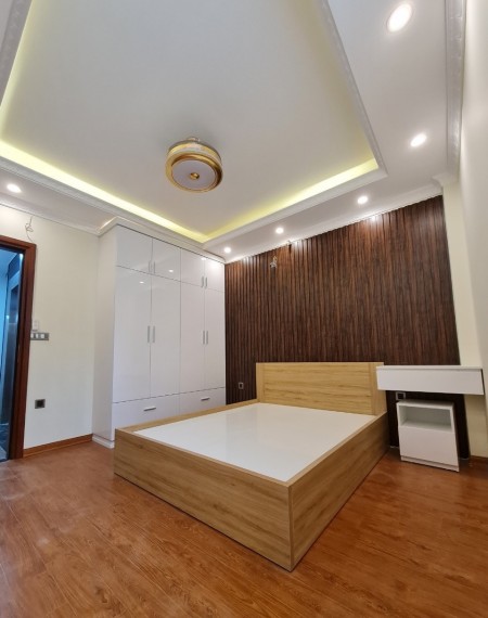 NHÀ ĐẸP THANG MÁY LÔ GÓC ÔTÔ THÔNG, 50m2, 6 tầng, MT4.5m hơn 5 tỷ. 0977.611.089