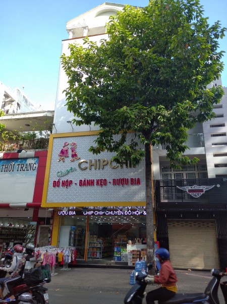 Cho thuê Nhà nguyên căn Mặt tiền Đường Nguyễn Trãi, P.2, Q5. DT: 7 x 15m, 7 lầu