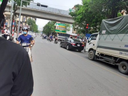 Nhà phố Văn La – Hà Đông, 5 Tầng MT 5x9m, vỉa hè, đường rộng, trung tâm, kinh doanh chỉ 6 tỷ. LH 0917432358