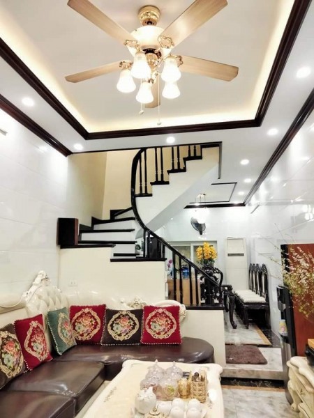 Nhà siêu rẻ Bằng Liệt 30m2 x 4 tầng, chỉ 2.35 tỷ