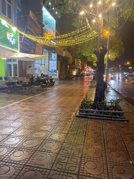 CHÚ OANH NHỜ BÁN GIÁ SỐC 8.5 TỶ MẶT PHỐ