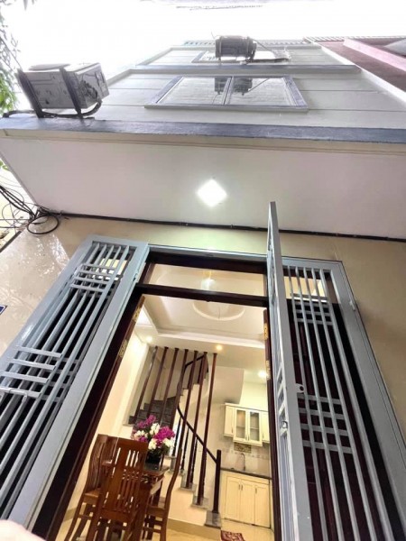 89 Thanh Lân lô góc gần phố tặng lại tất nội thất. Nhỉnh 2 tỷ