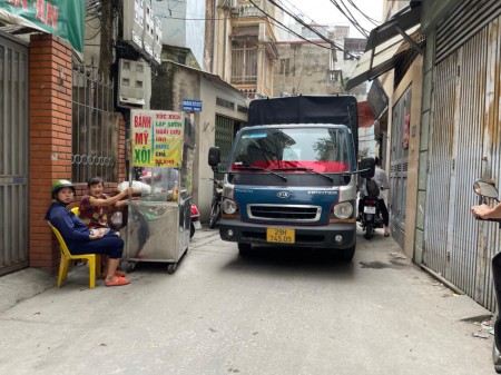 Bán nhà Dương Quảng Hàm, 70m, mặt tiền 6m, chỉ 8,5 tỷ.