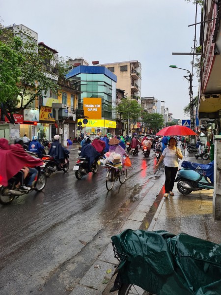 LÕI ĐỐNG ĐA GIÁP PHỐ CỔ NHÀ ĐẸP Ở LUÔN