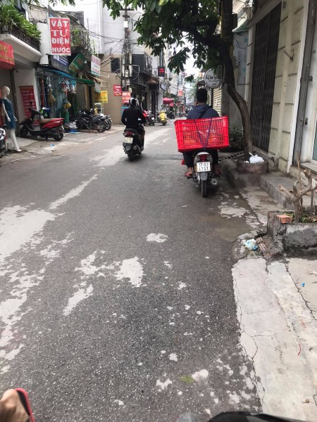 Nhà Bùi Xương Trạch 3 tầng dt 34m2, giá 2,85 tỷ