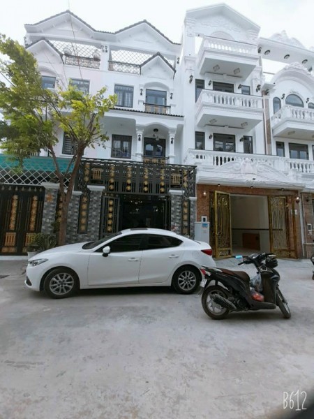 BÁN NHÀ RẺ NHẤT THỊ TRƯỜNG, HUỲNH TẤN PHÁT PHÚ XUÂN NHÀ BÈ DT KHỦNG: 83M2. GIÁ 5 TỶ 8